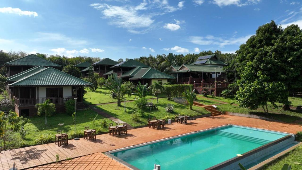 Ratanakiri Paradise Hotel & Restaurant Banlung Екстериор снимка